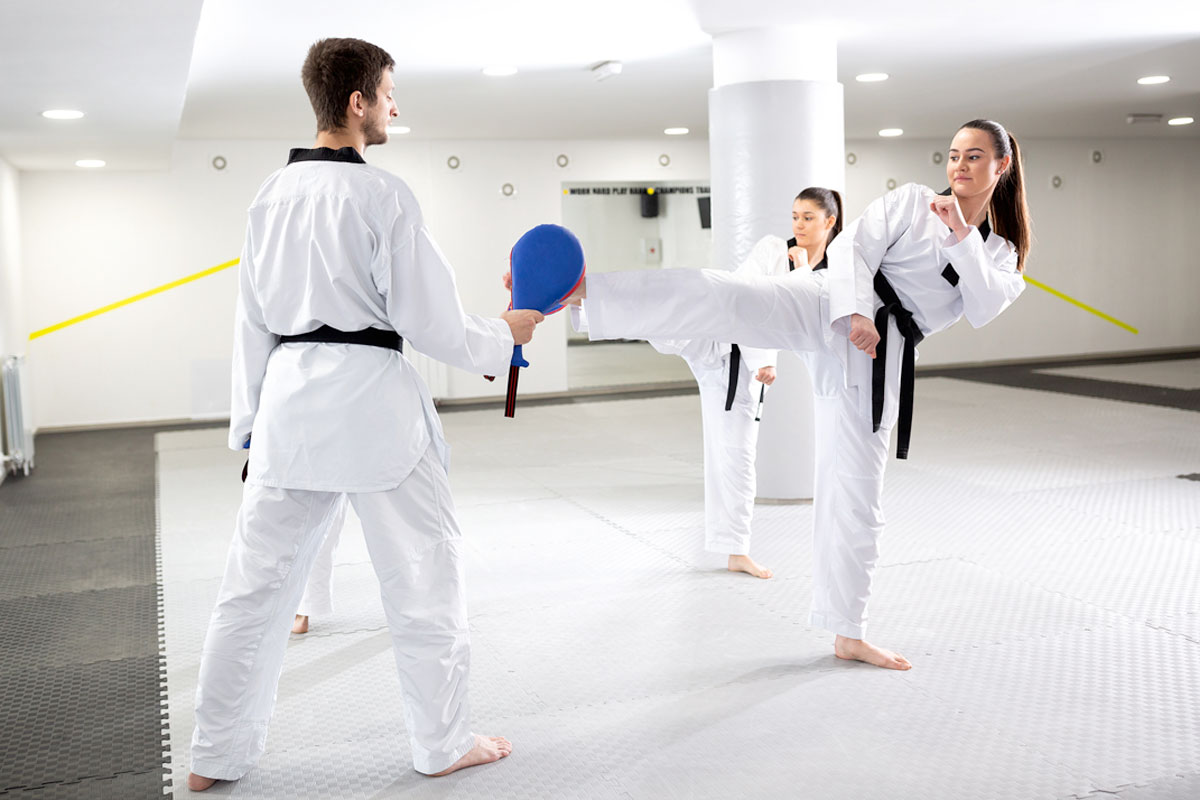 Entrena en Pareja: Beneficios del Taekwondo en Compañía